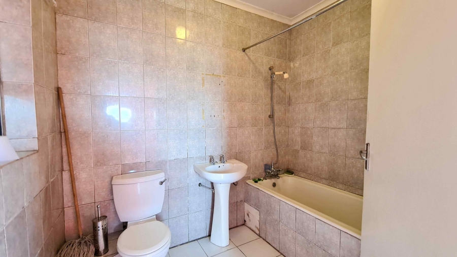 2 Bedroom Property for Sale in Quigney Eastern Cape